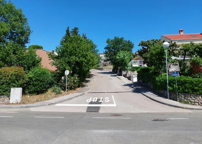 Maja * Njivice