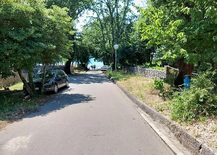 Maja * Njivice